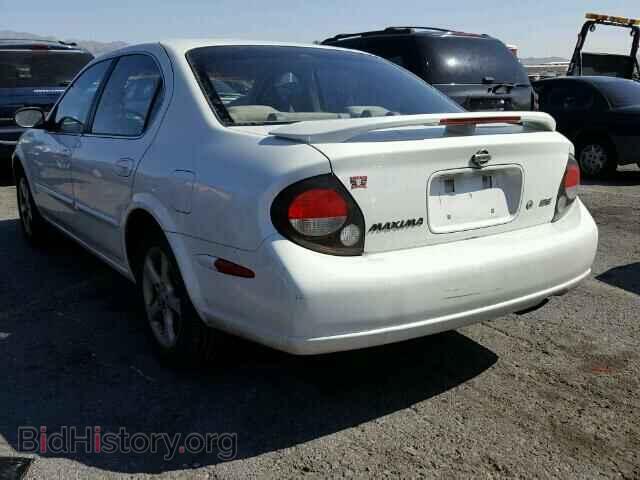 2000 NISSAN MAXIMA - VIN: JN1CA31D1YT732003 - Photo 3