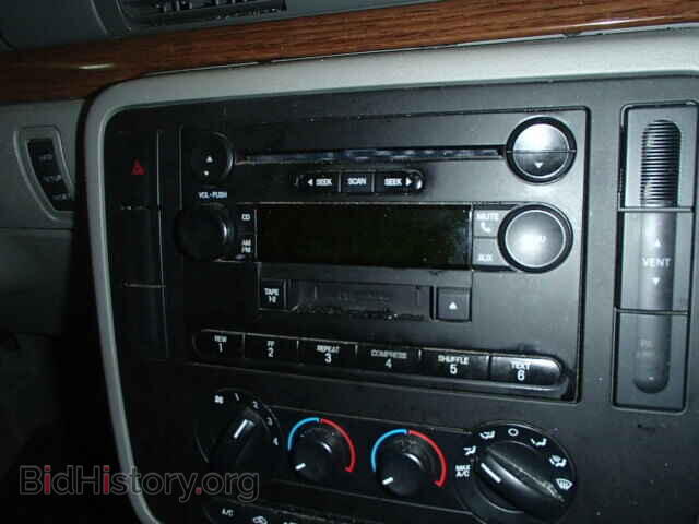 2004 FORD FREESTAR - VIN: 2FMZA52294BA48127 - Фото 9