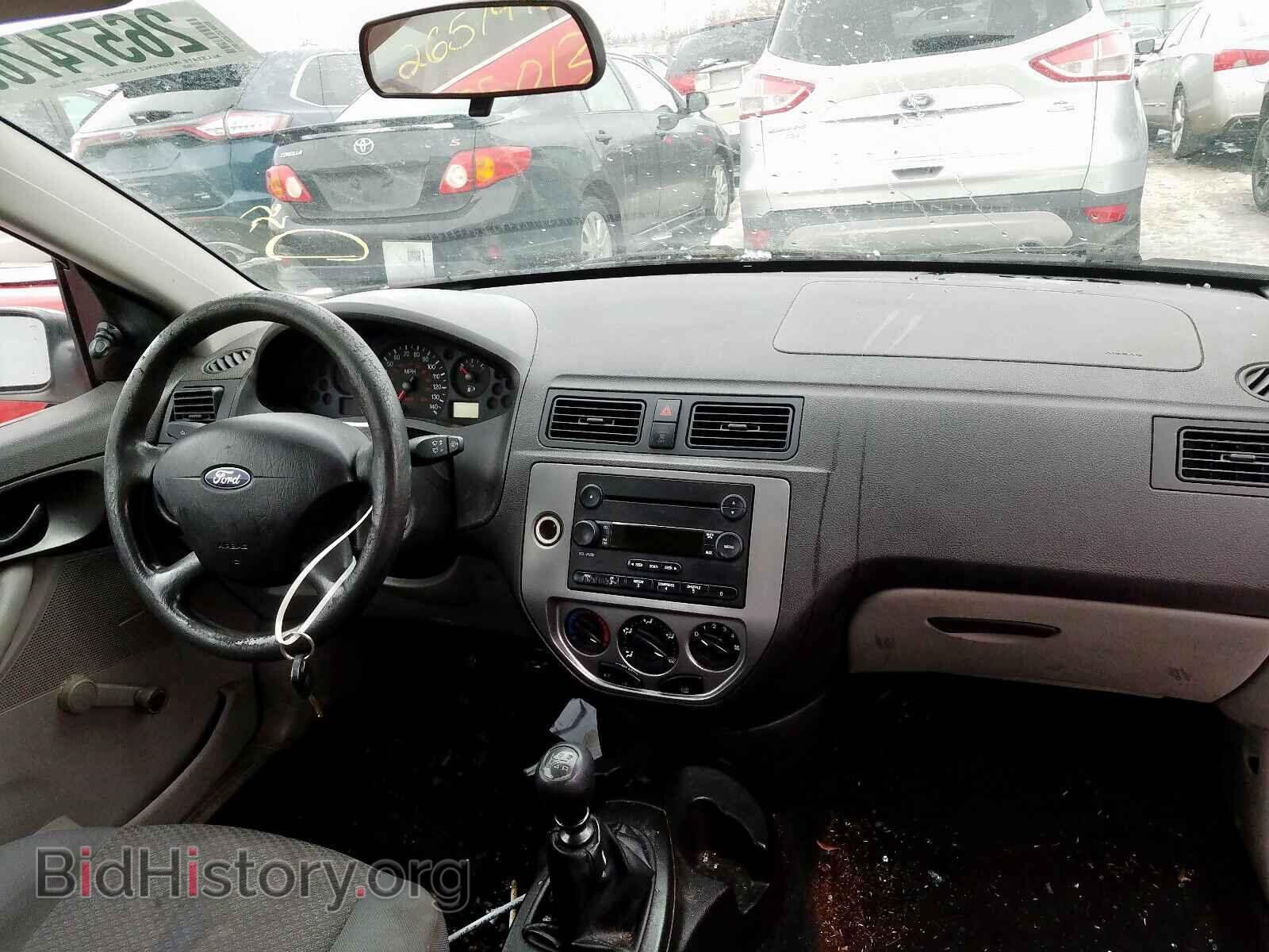 2005 FORD FOCUS - VIN: 3FAFP31N05R162046 - Фото 9