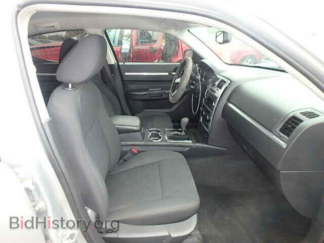 2010 DODGE CHARGER - VIN: 2B3CA3CVXAH285744 - Фото 5