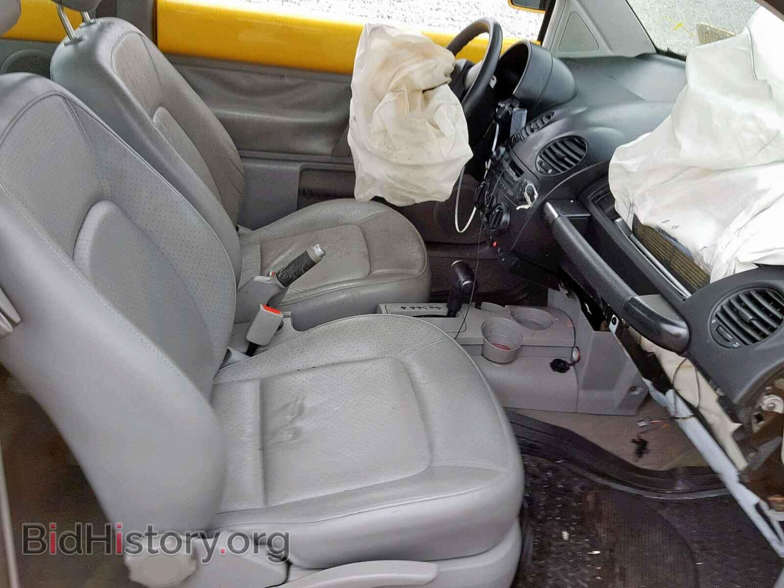 2000 VOLKSWAGEN BEETLE - VIN: 3VWCD21C3YM487349 - Фото 5
