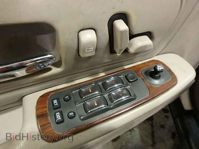 1998 CADILLAC DEVILLE - VIN: 1G6KD54Y9WU734389 - Photo 9