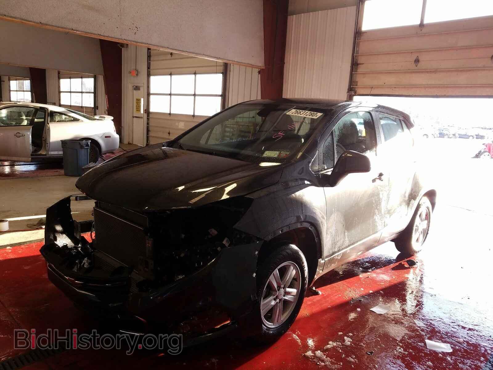 2019 CHEVROLET TRAX - VIN: 3GNCJNSB3KL367719 - Фото 2
