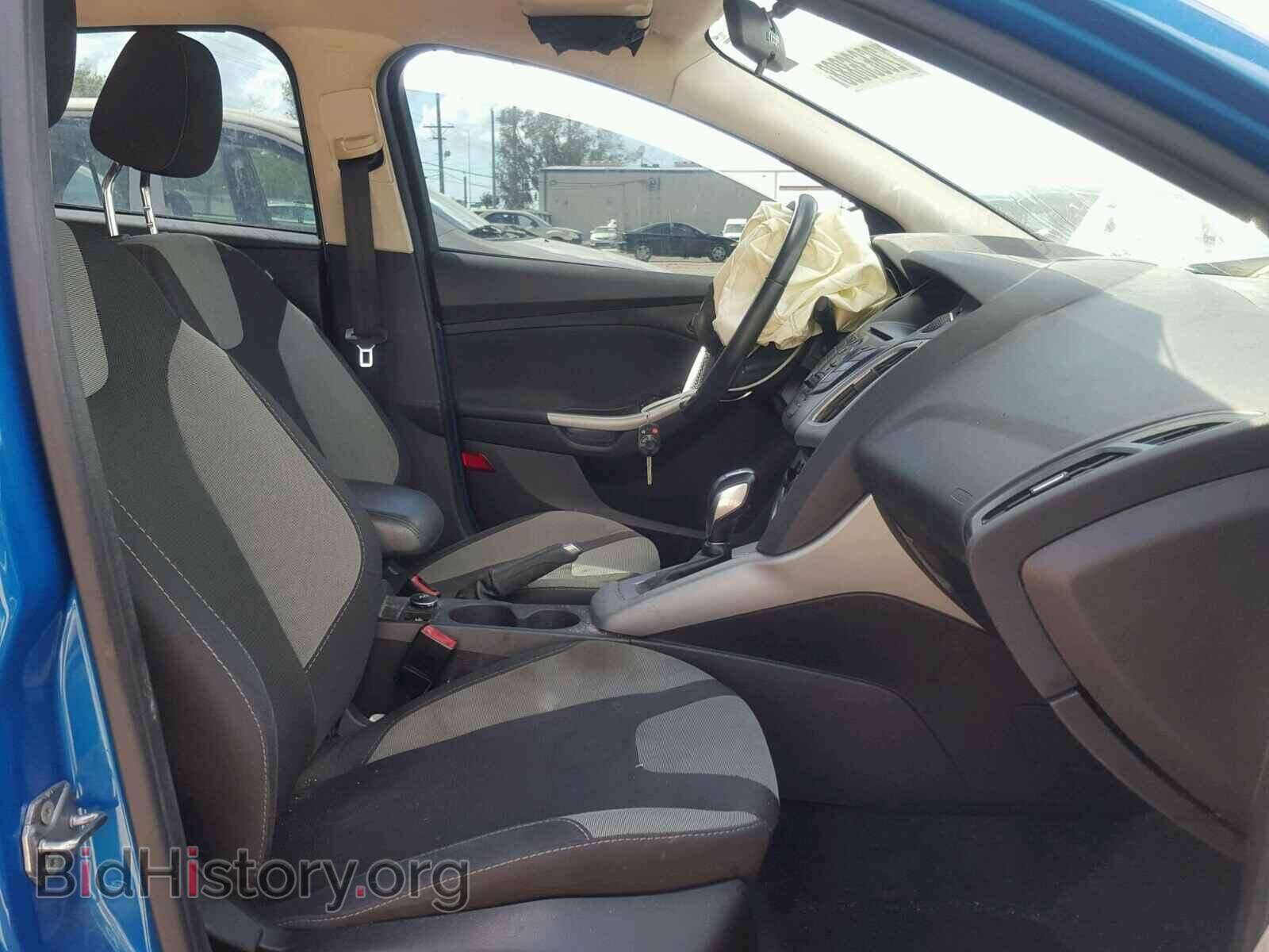 2012 Ford FOCUS (VIN 1FAHP3F22CL335794) — фото 5 из 10
