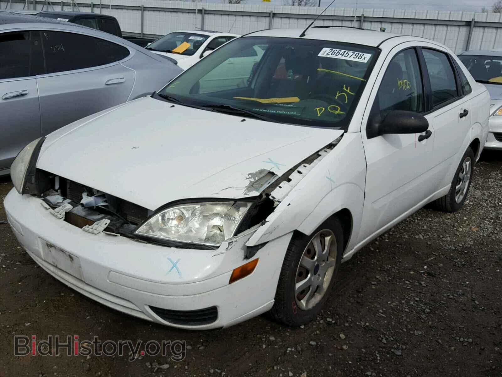 2005 FORD FOCUS - VIN: 1FAFP34N75W261990 - Фото 2