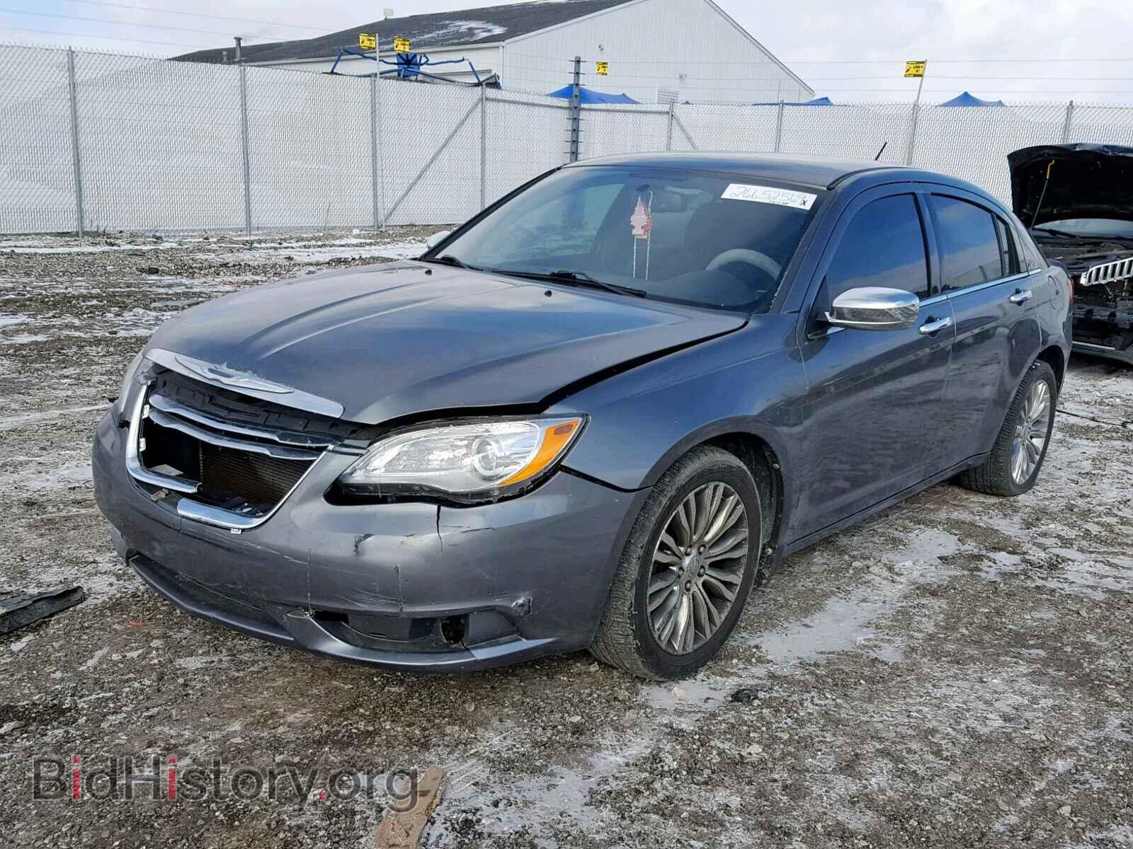 2013 CHRYSLER 200 - VIN: 1C3CCBCG5DN516070 - Фото 2