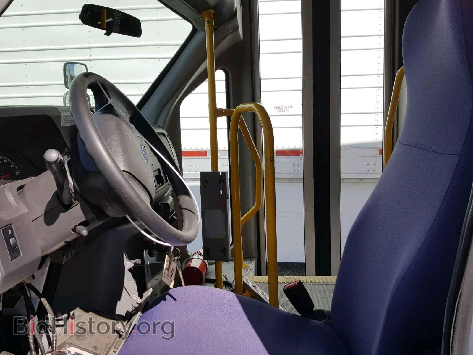 2010 FORD ECONOLINE - VIN: 1FDFE4FP1ADA39676 - Photo 5