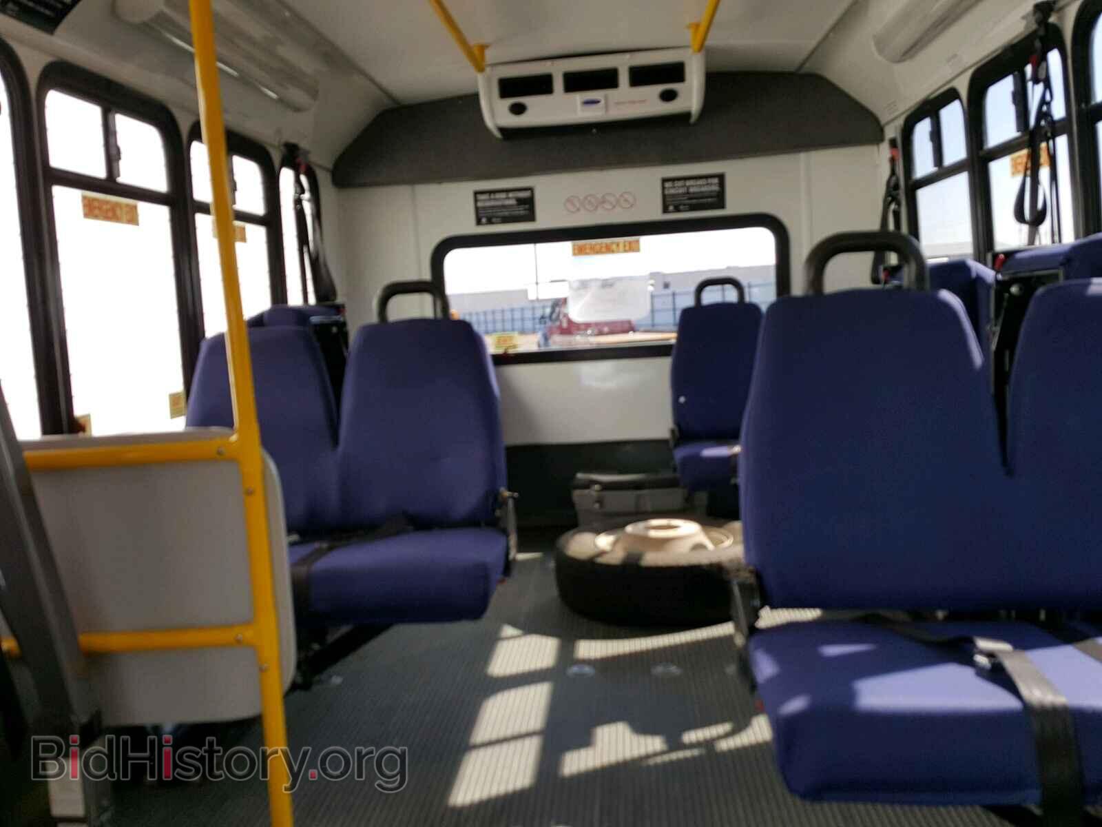 2010 FORD ECONOLINE - VIN: 1FDFE4FP1ADA39676 - Photo 6