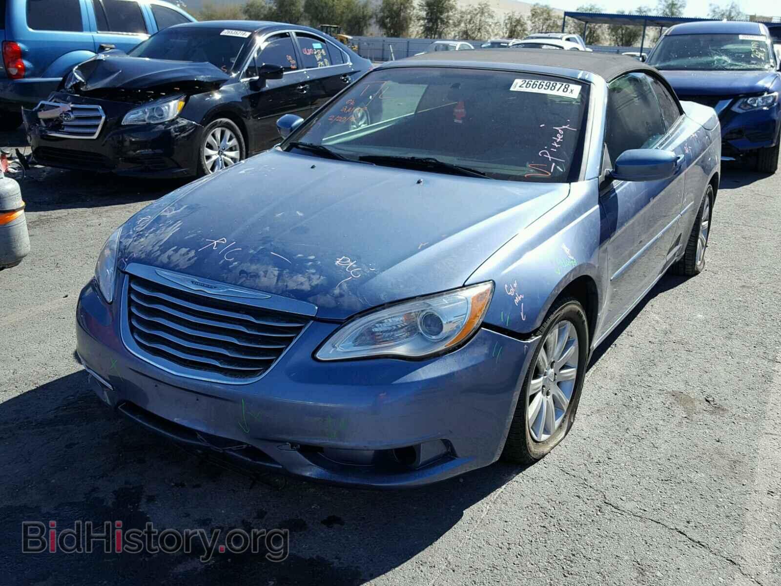 2011 CHRYSLER 200 - VIN: 1C3BC2EB9BN563385 - Фото 2