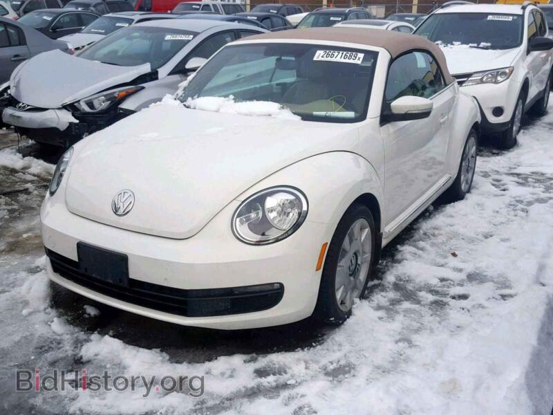 2013 Volkswagen BEETLE (VIN 3VW5P7AT2DM812323) — фото 2 из 10