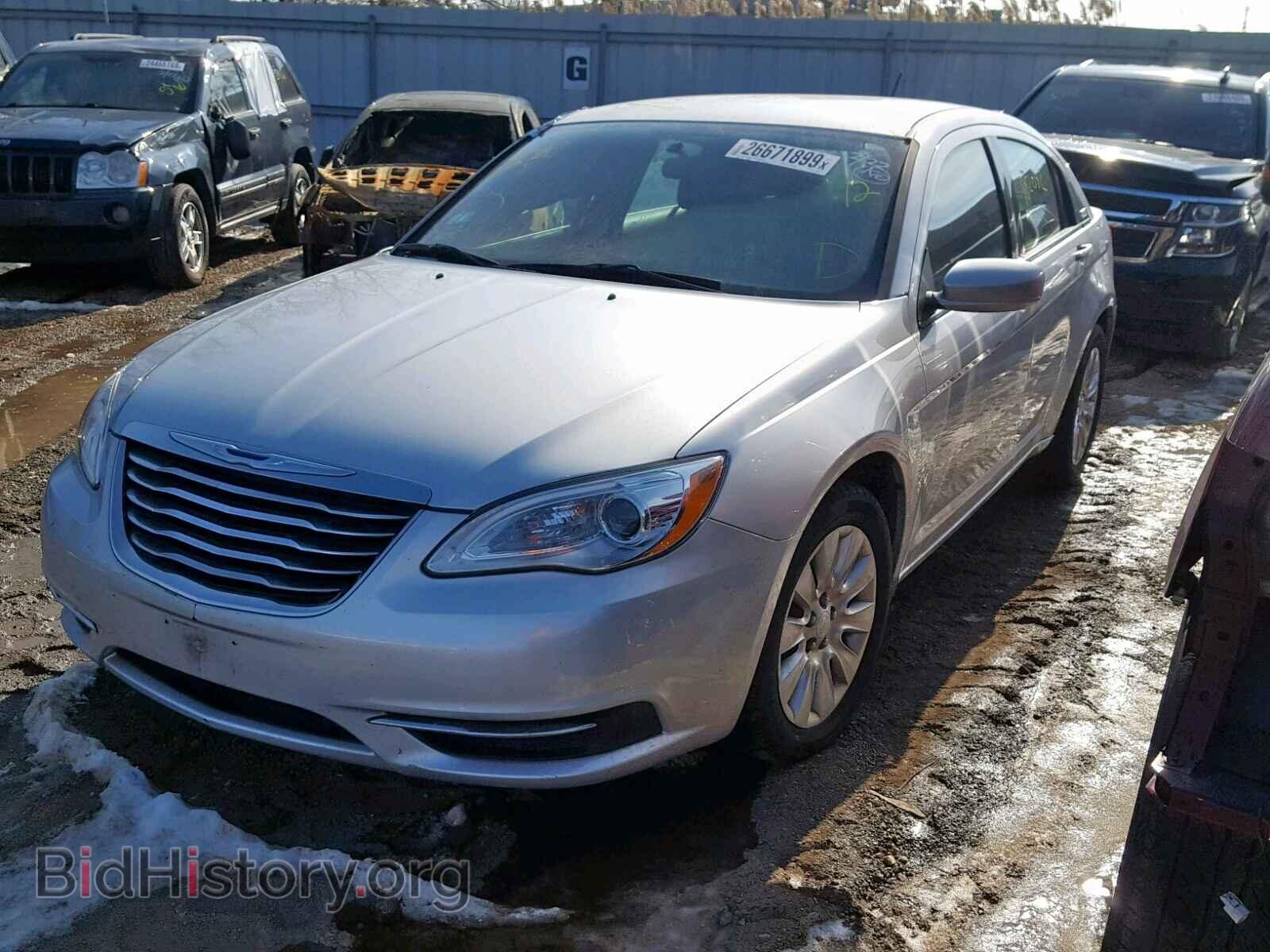 2012 CHRYSLER 200 - VIN: 1C3CCBAB3CN320246 - Фото 2