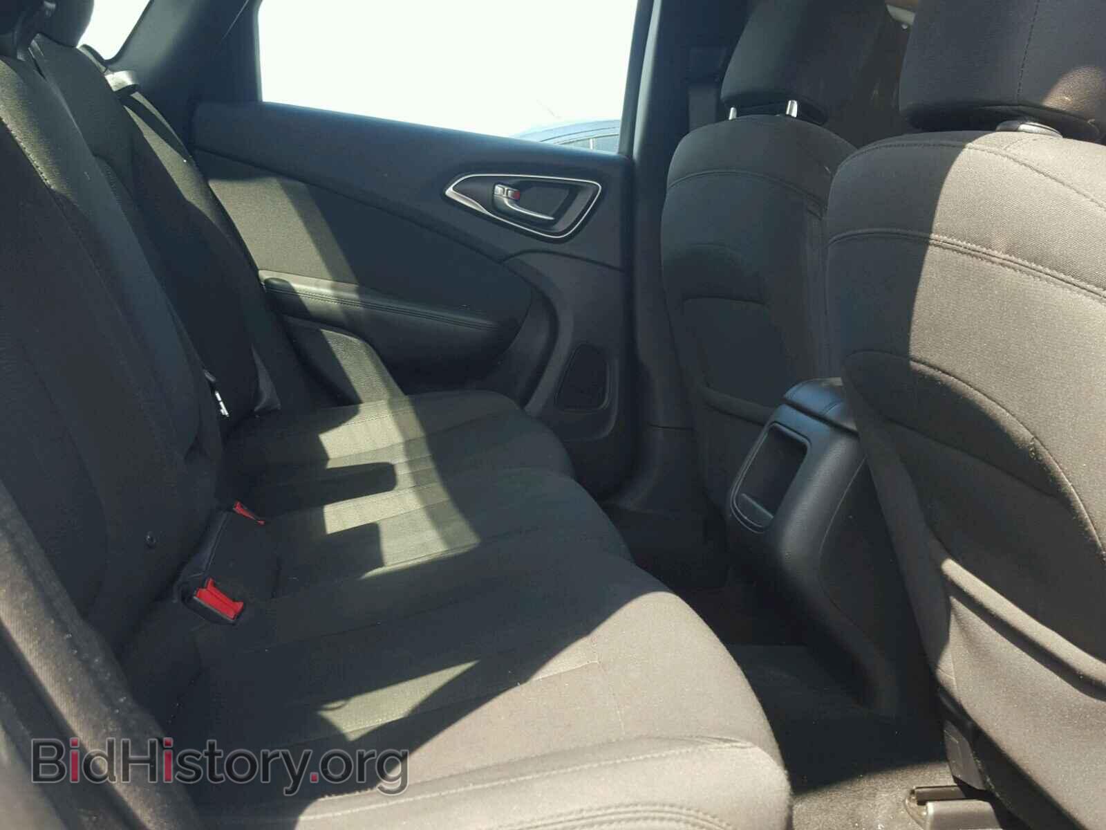 2016 CHRYSLER 200 - VIN: 1C3CCCAB3GN107986 - Photo 6