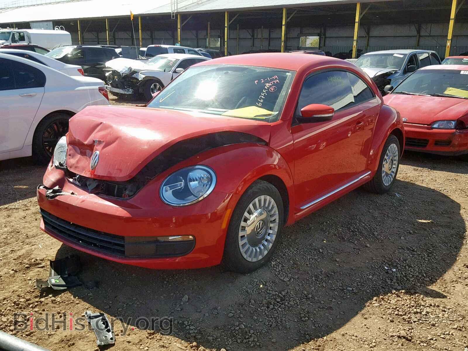 2014 VOLKSWAGEN BEETLE - VIN: 3VWJP7AT3EM623079 - Фото 2