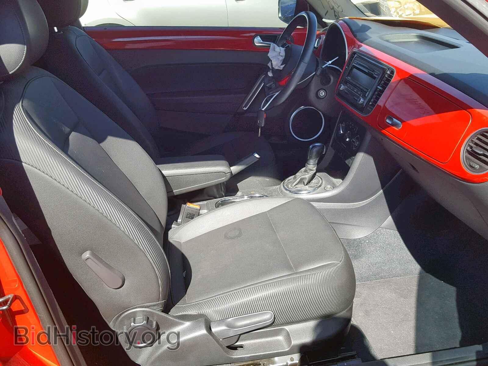 2014 VOLKSWAGEN BEETLE - VIN: 3VWJP7AT3EM623079 - Фото 5