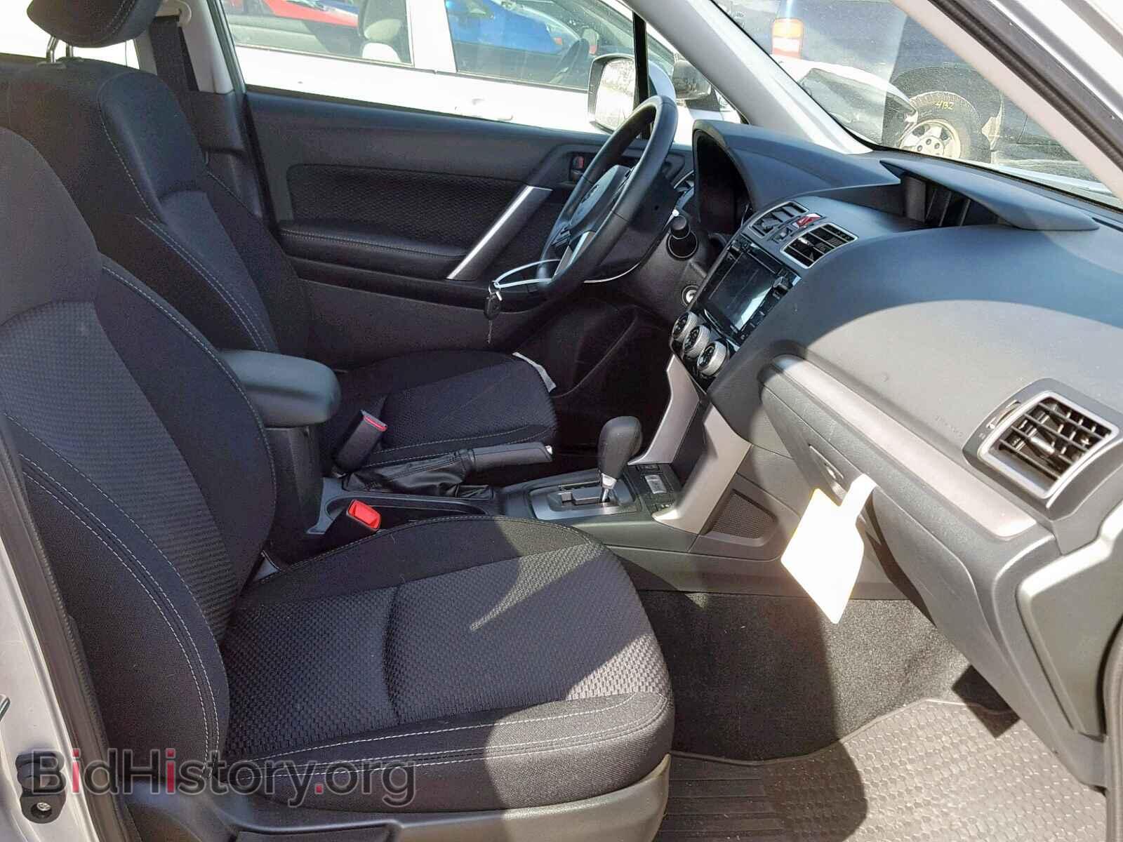 2018 SUBARU FORESTER - VIN: JF2SJAGC1JH611557 - Фото 5