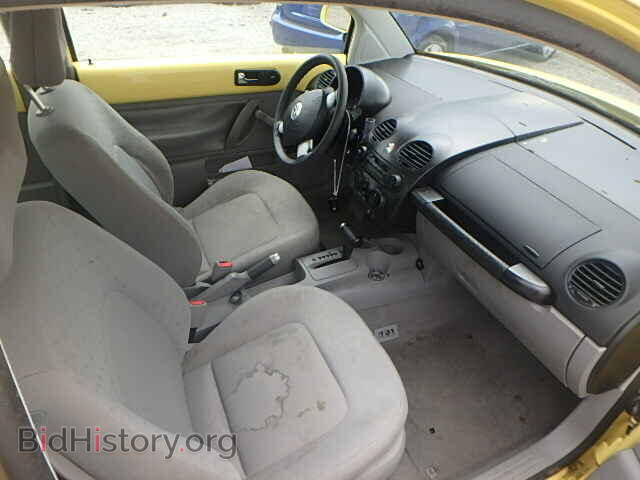 2000 VOLKSWAGEN BEETLE - VIN: 3VWBA21C1YM500541 - Фото 5