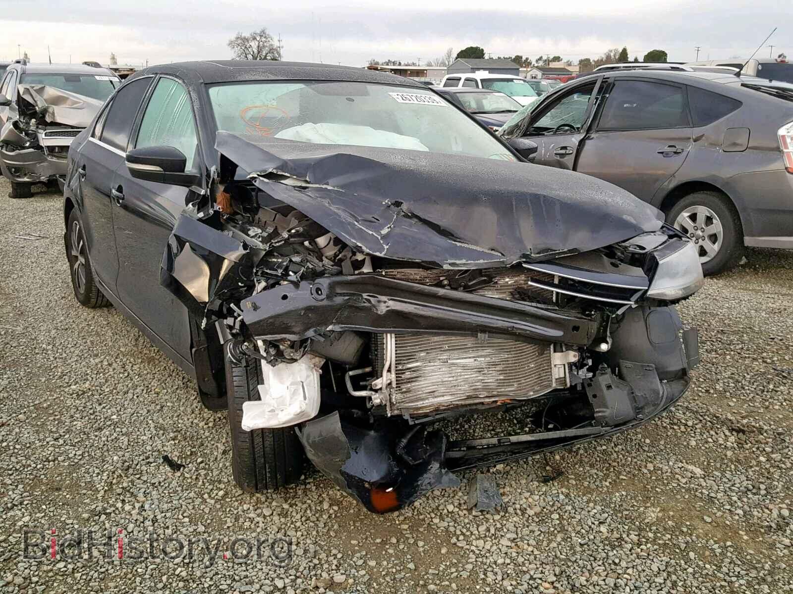 Фотография 3VWDB7AJ8HM397328 - VOLKSWAGEN JETTA 2017