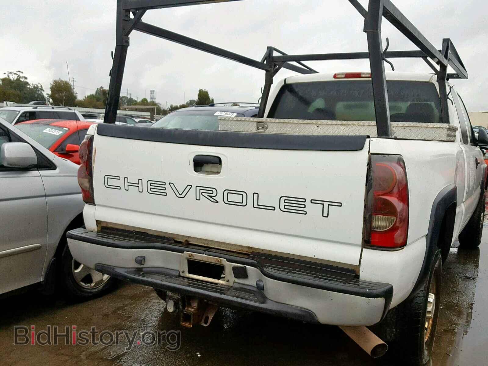 2005 CHEVROLET SILVERADO - VIN: 1GCHC29U85E107299 - Фото 4