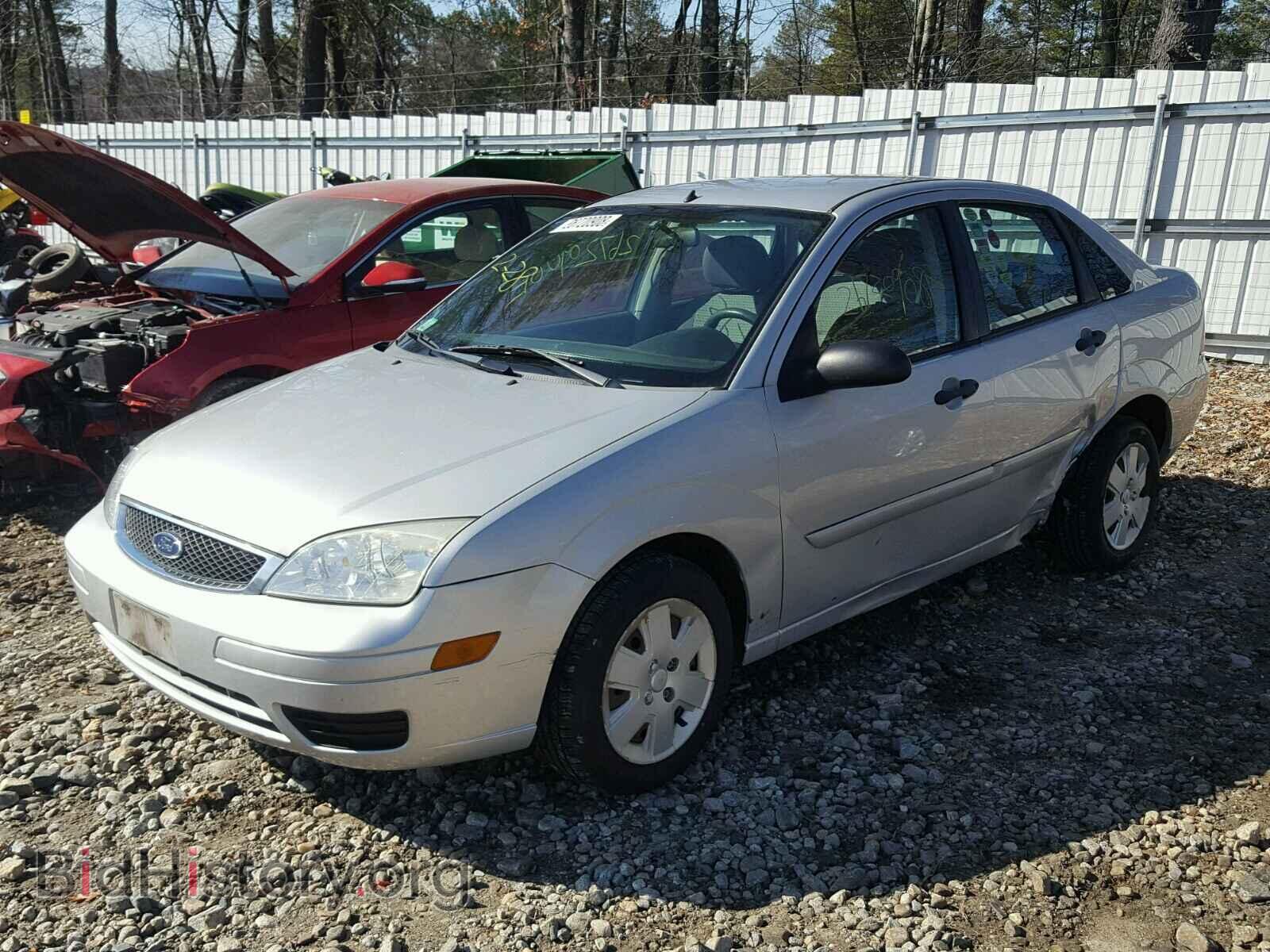 2007 FORD FOCUS - VIN: 1FAFP34N27W100983 - Фото 2
