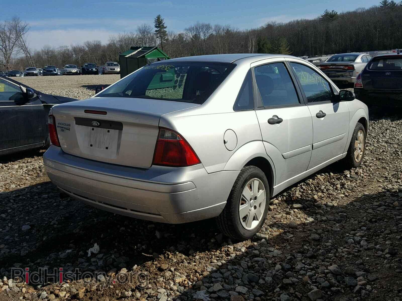 2007 FORD FOCUS - VIN: 1FAFP34N27W100983 - Фото 4