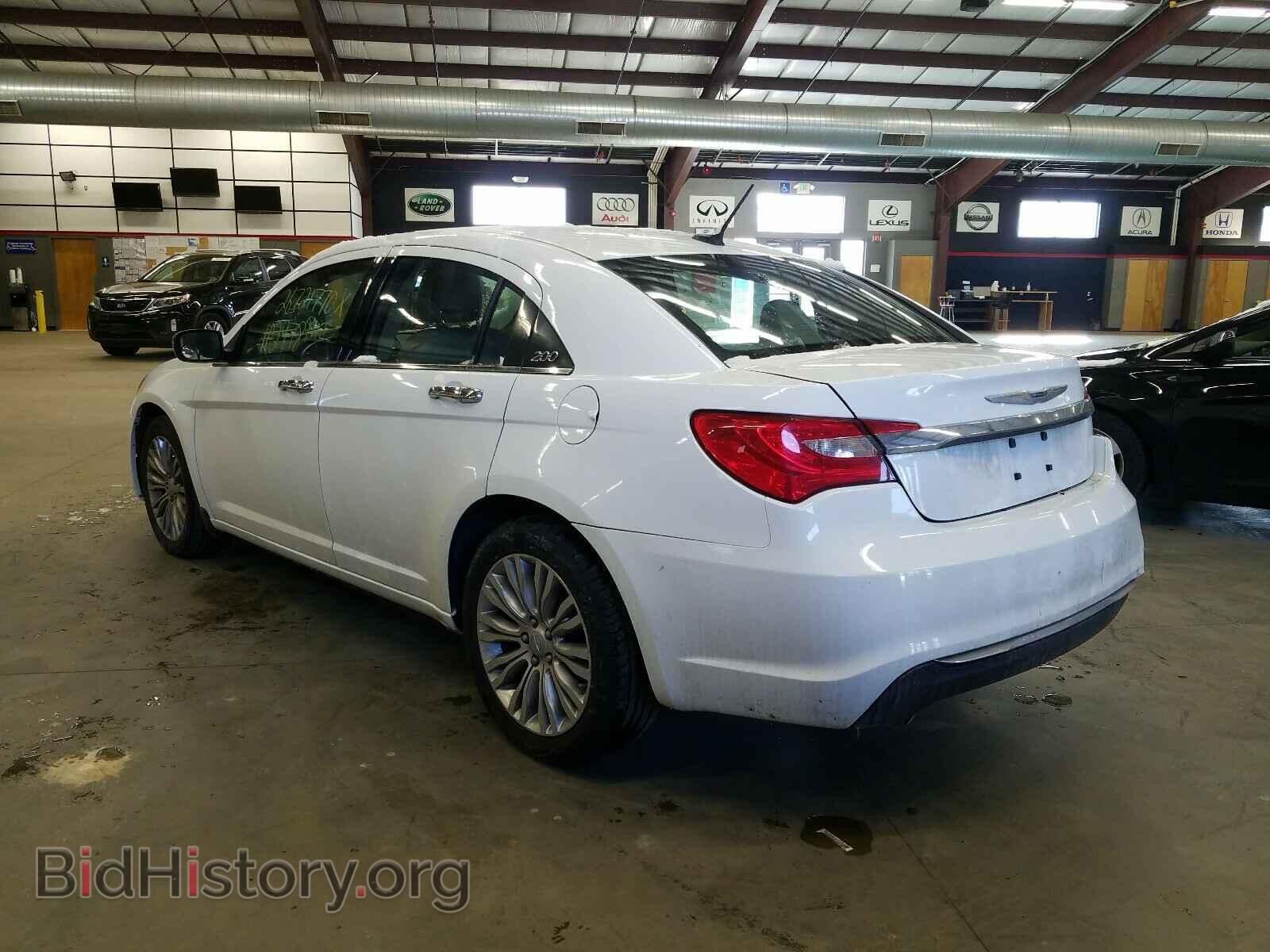 2011 CHRYSLER 200 - VIN: 1C3BC2FG5BN571140 - Фото 3