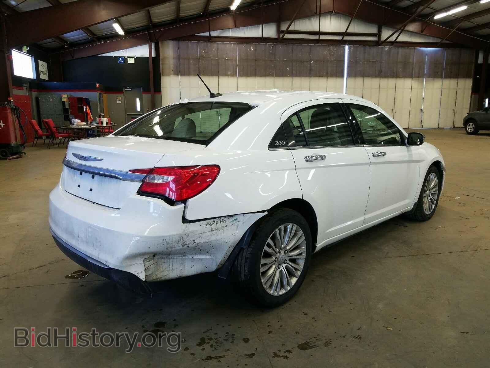 2011 CHRYSLER 200 - VIN: 1C3BC2FG5BN571140 - Фото 4