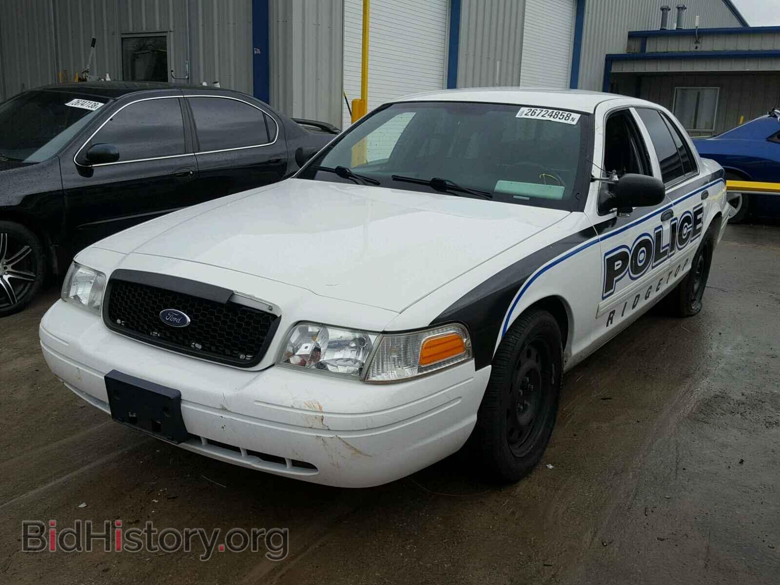 2011 FORD CROWN VIC - VIN: 2FABP7BV7BX176558 - Фото 2
