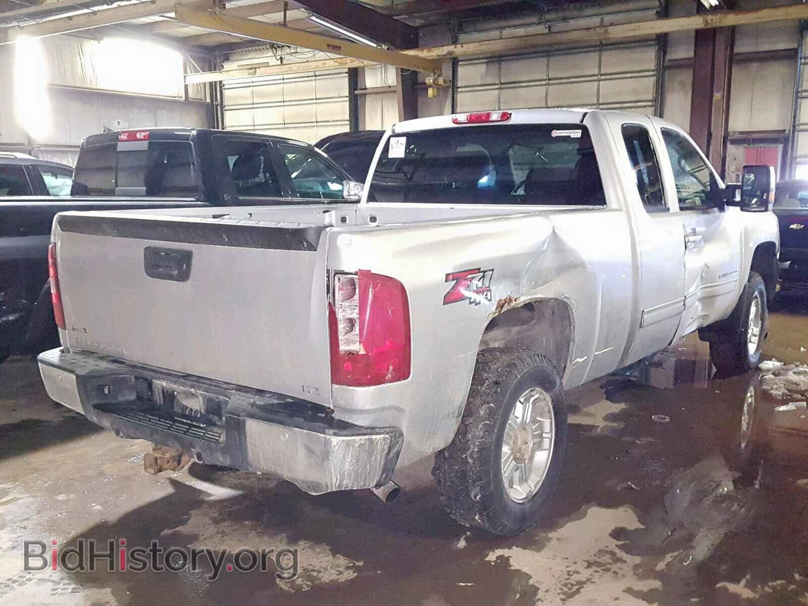 2011 CHEVROLET SILVERADO - VIN: 1GCRKTE37BZ253675 - Фото 4