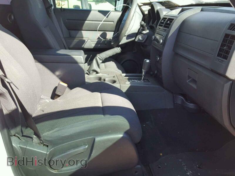 2011 Dodge NITRO (VIN 1D4PT4GKXBW604209) — photo 5 of 10