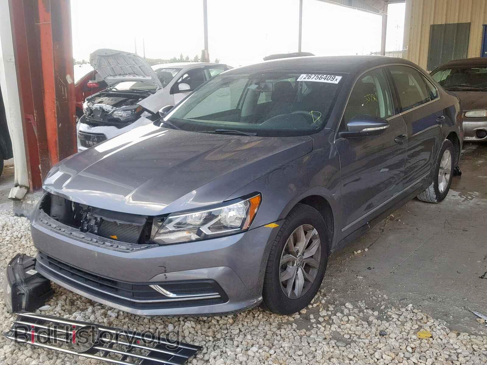 2017 VOLKSWAGEN PASSAT - VIN: 1VWAT7A38HC036068 - Фото 2