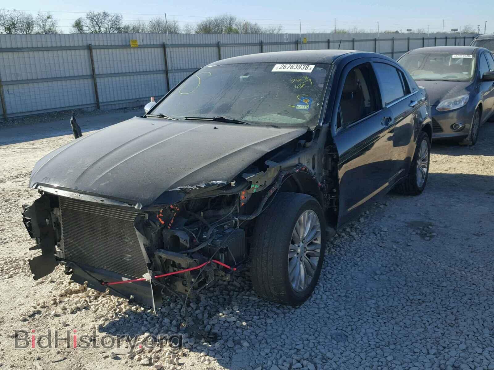 2011 CHRYSLER 200 - VIN: 1C3BC2FB1BN568627 - Фото 2