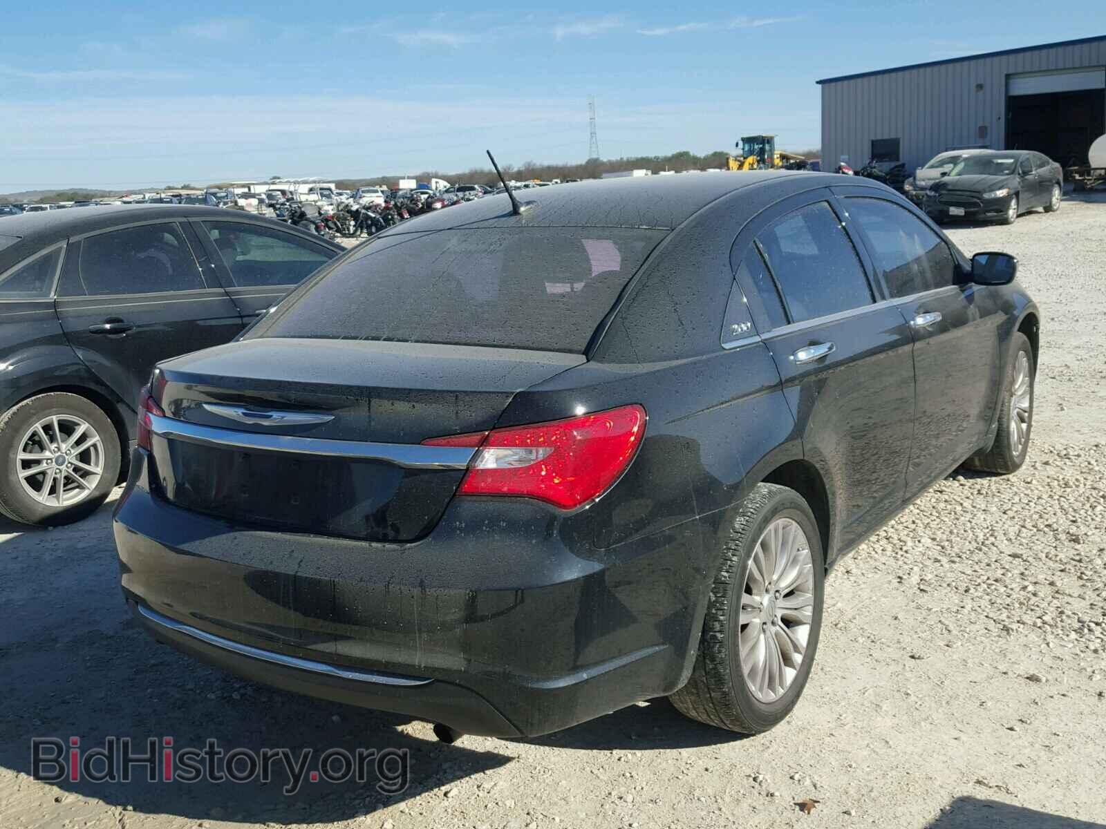 2011 CHRYSLER 200 - VIN: 1C3BC2FB1BN568627 - Фото 4