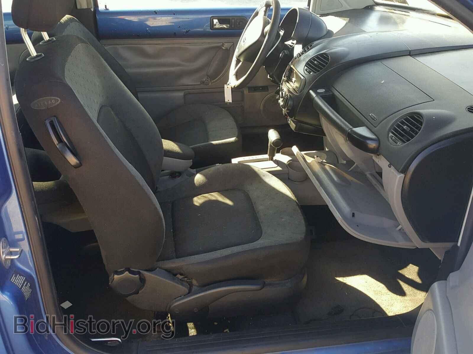 2000 VOLKSWAGEN BEETLE - VIN: 3VWCC21C3YM488231 - Фото 5