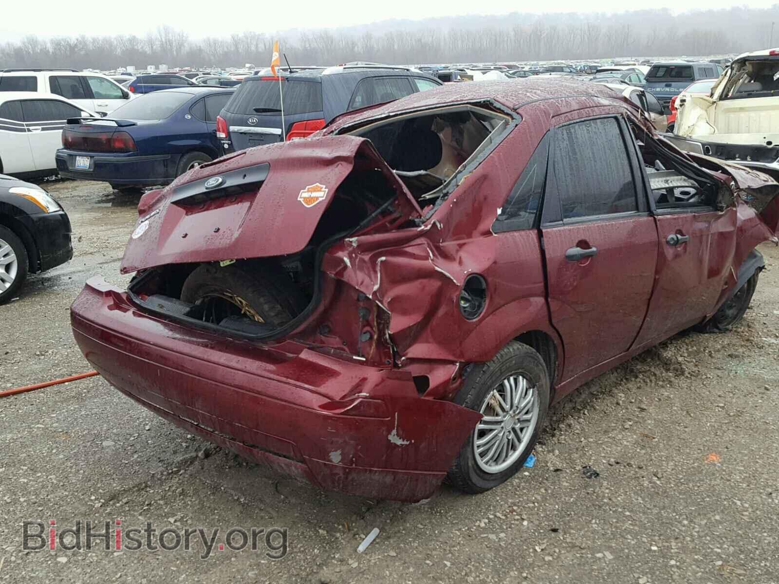 2007 FORD FOCUS - VIN: 1FAFP34N07W167906 - Photo 4