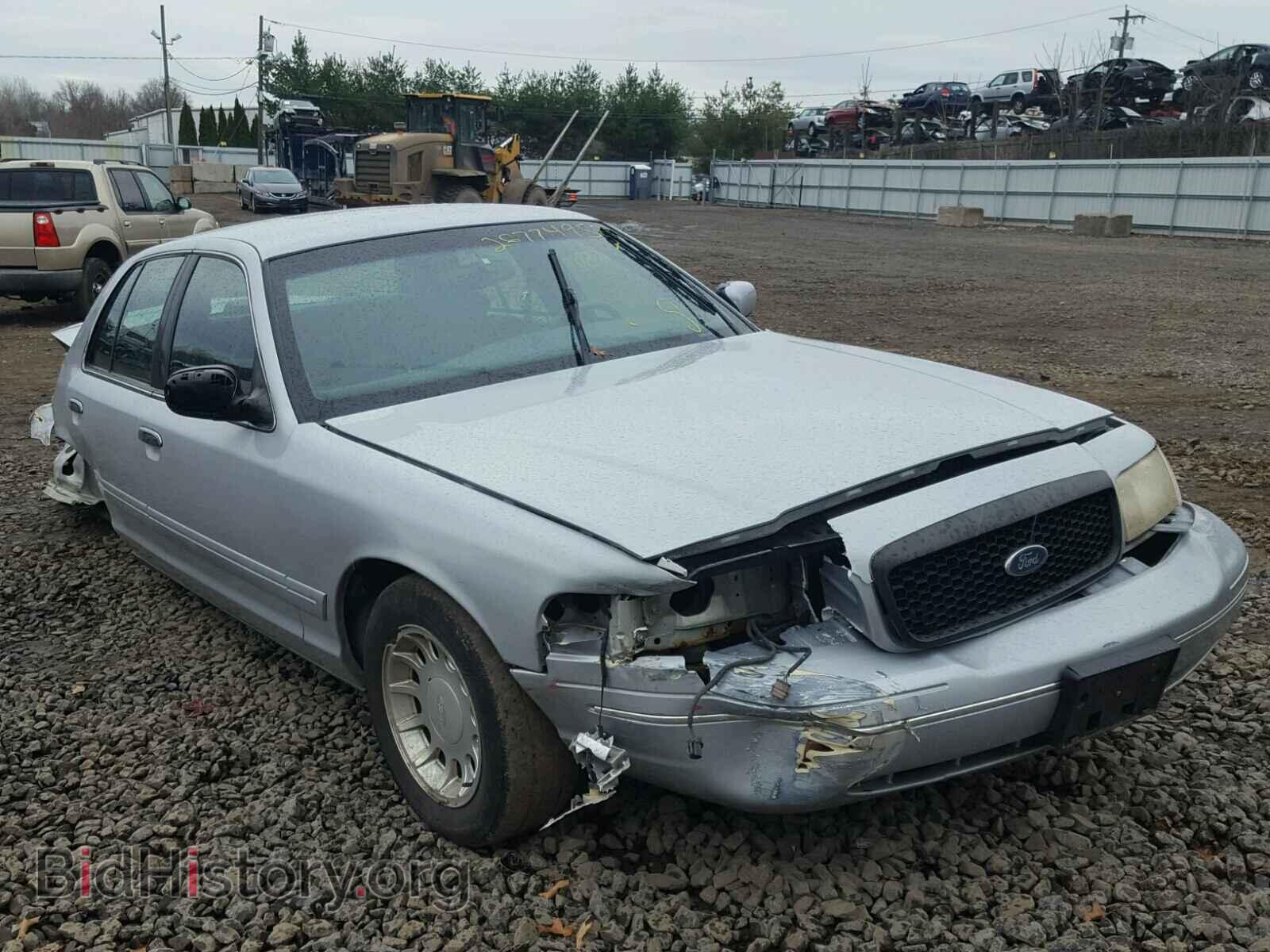 Photo 2FAFP74W9YX214405 - FORD CROWN VIC 2000