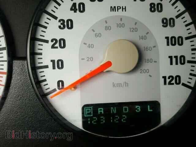 2004 CHRYSLER SEBRING - VIN: 1C3EL75R54N335846 - Фото 8