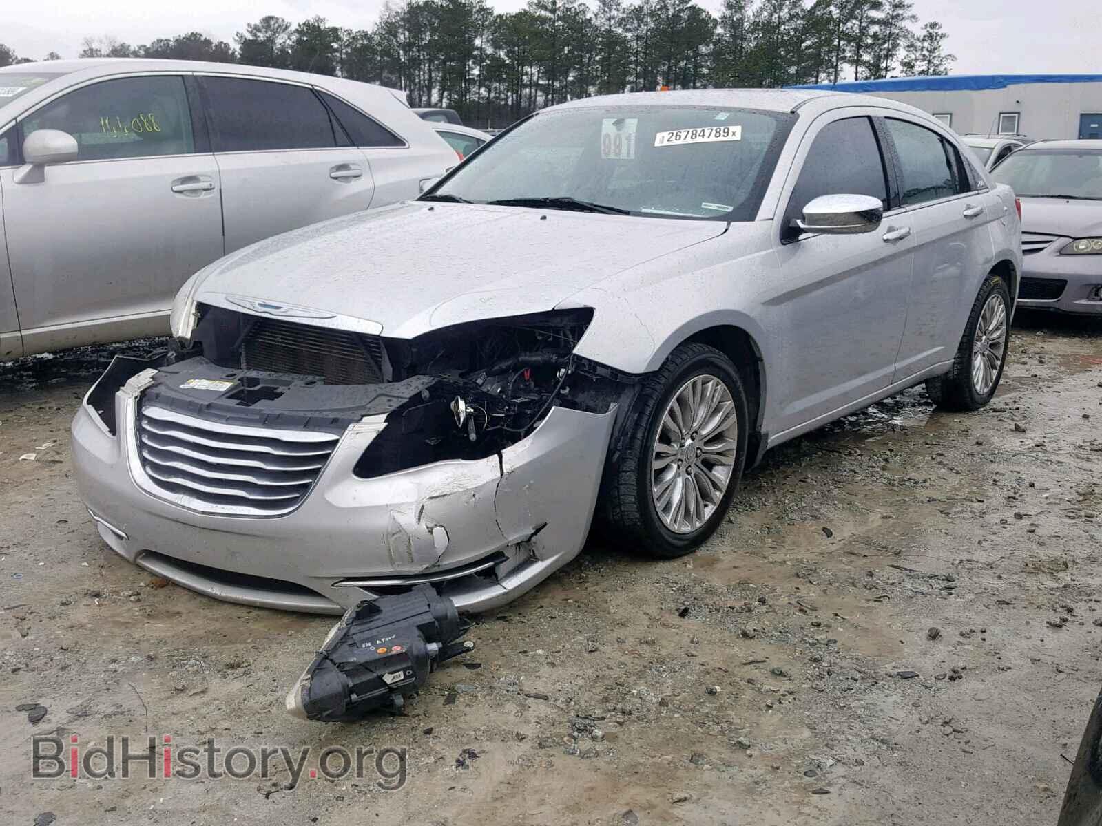 2012 CHRYSLER 200 - VIN: 1C3CCBCBXCN197302 - Фото 2