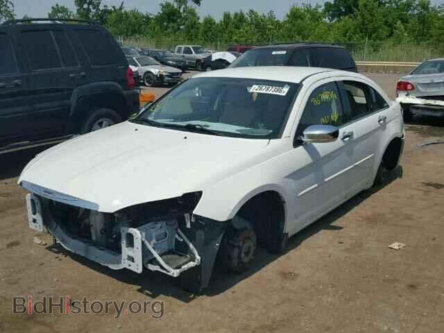 2013 CHRYSLER 200 - VIN: 1C3CCBCG9DN607892 - Фото 2