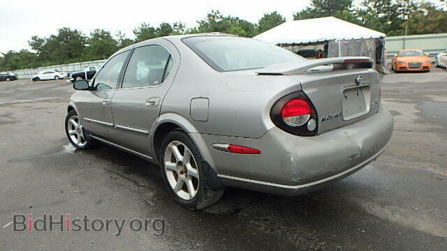 2000 NISSAN MAXIMA - VIN: JN1CA31AXYT028985 - Photo 3