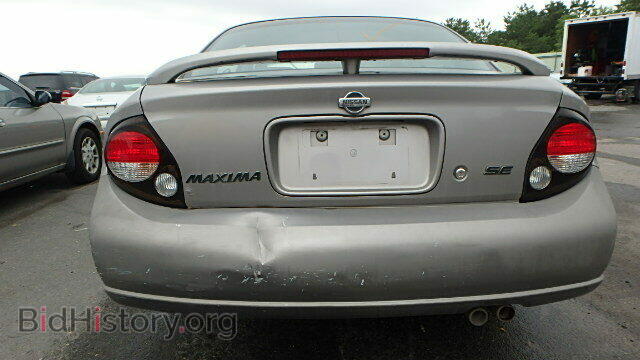 2000 NISSAN MAXIMA - VIN: JN1CA31AXYT028985 - Photo 9