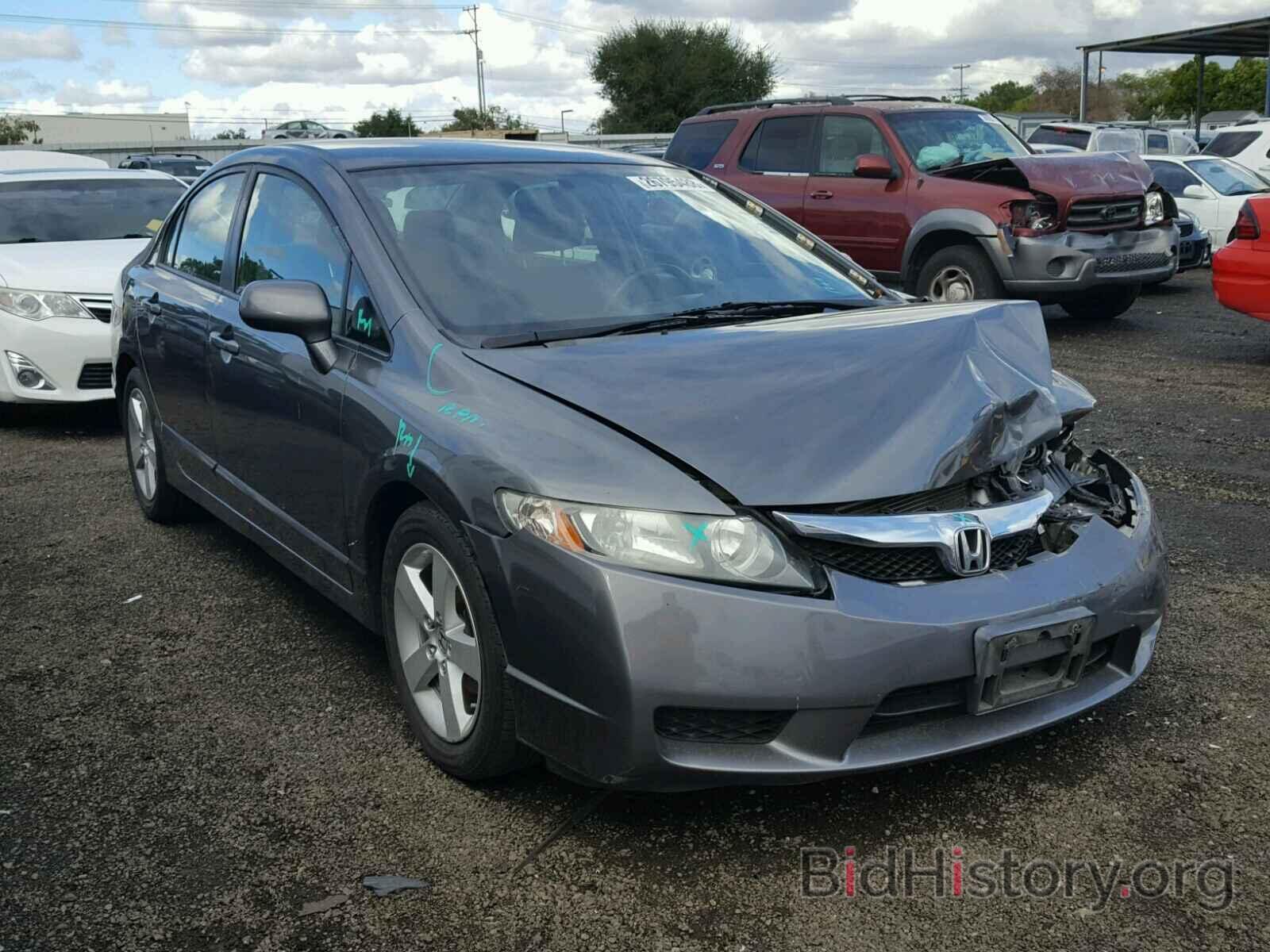 Photo 19XFA1F64AE077892 - HONDA CIVIC 2010