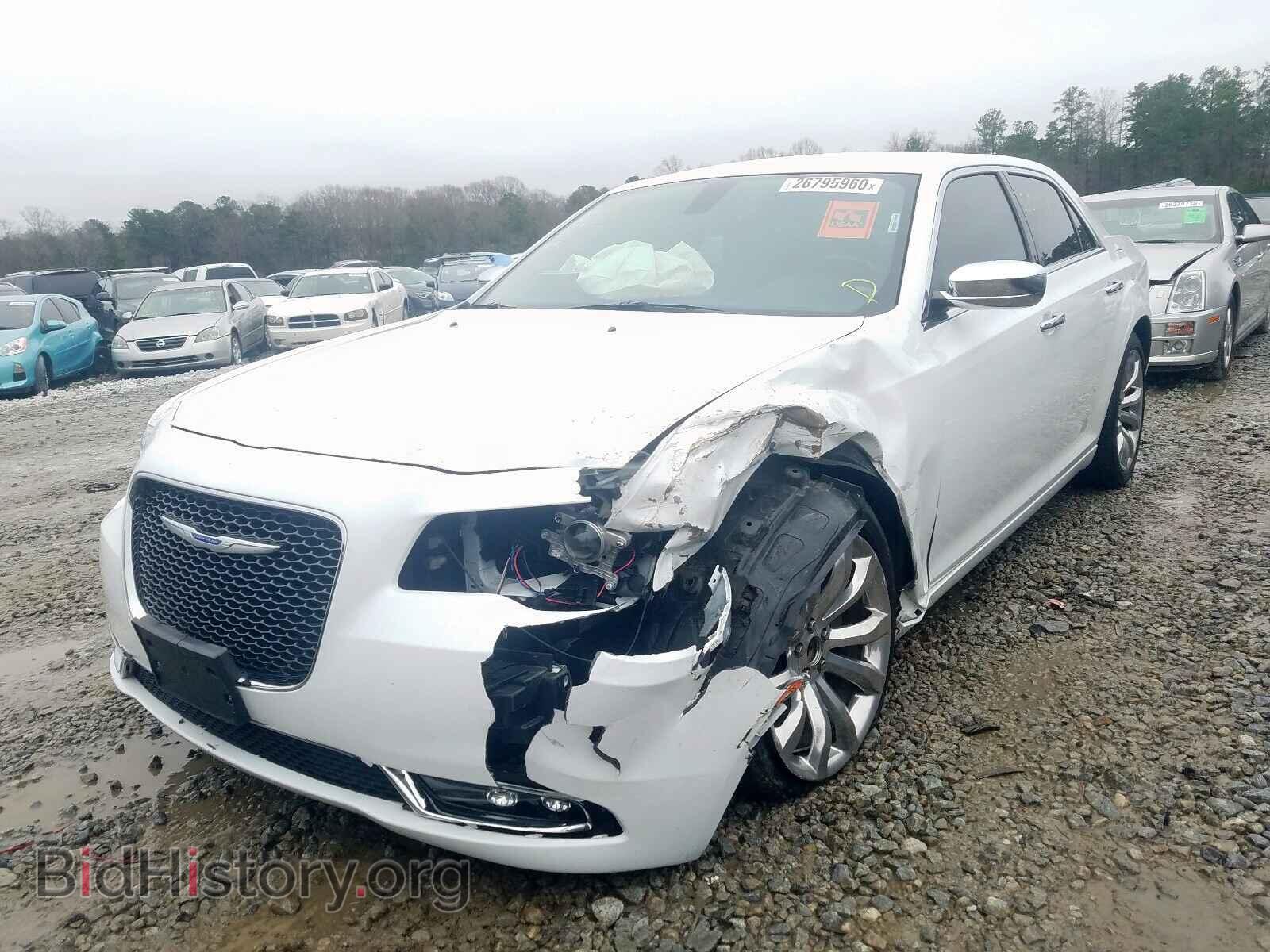 2019 CHRYSLER 300 - VIN: 2C3CCAEG4KH527901 - Фото 2