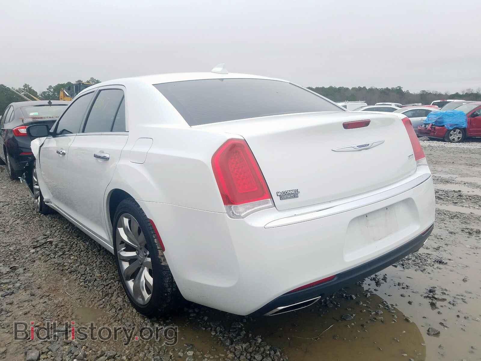 2019 CHRYSLER 300 - VIN: 2C3CCAEG4KH527901 - Фото 3