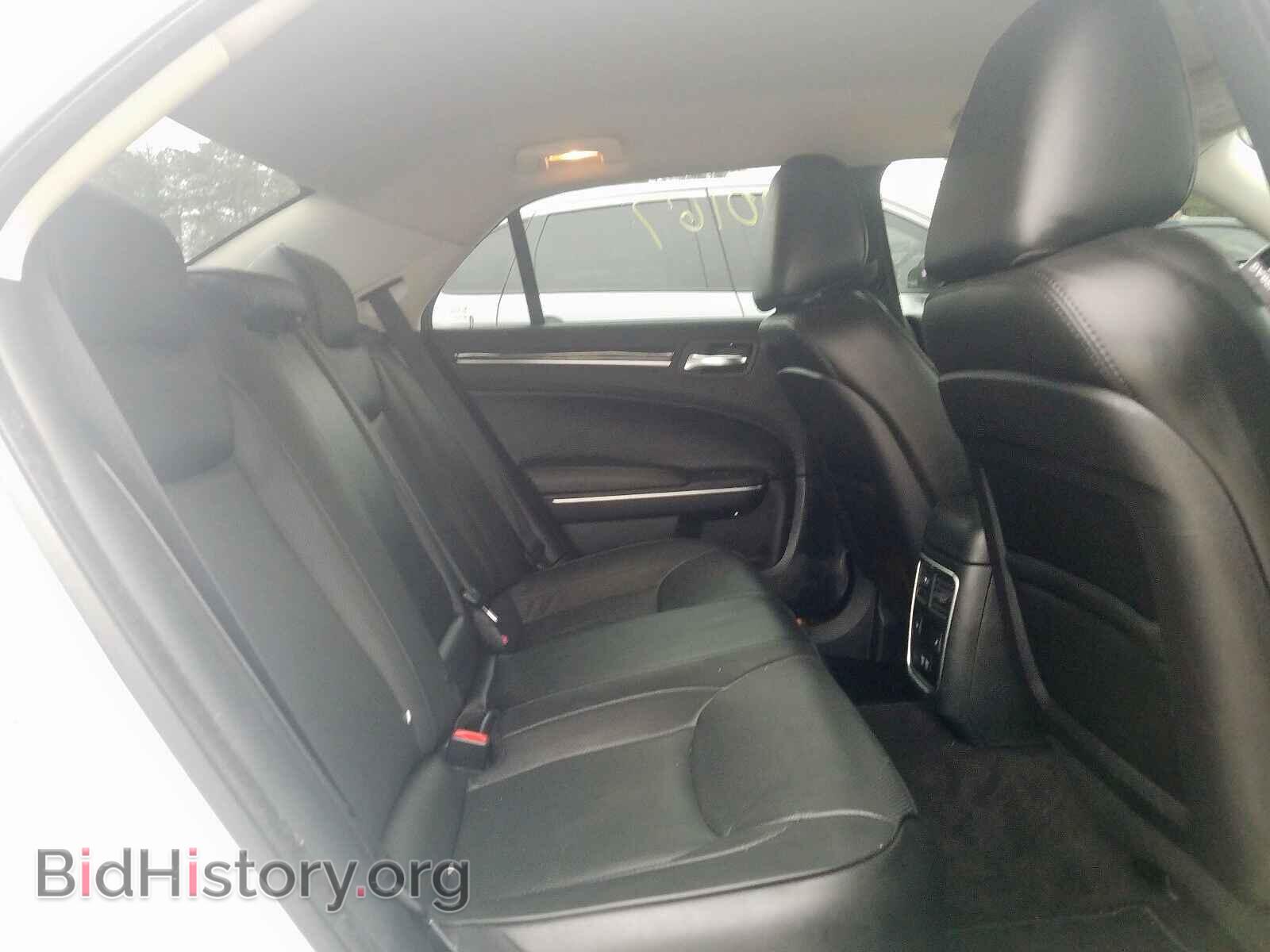 2019 CHRYSLER 300 - VIN: 2C3CCAEG4KH527901 - Фото 6