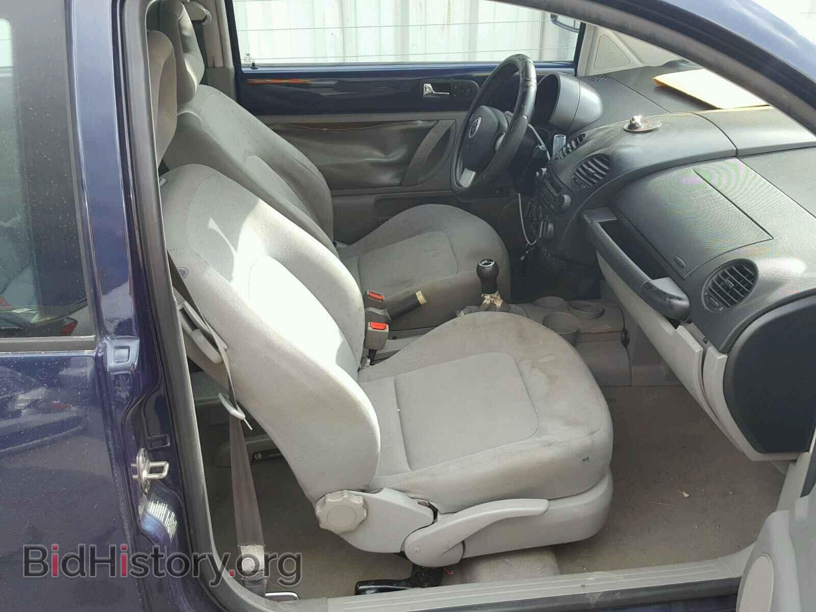 2000 VOLKSWAGEN BEETLE - VIN: 3VWCC21C0YM450200 - Фото 5