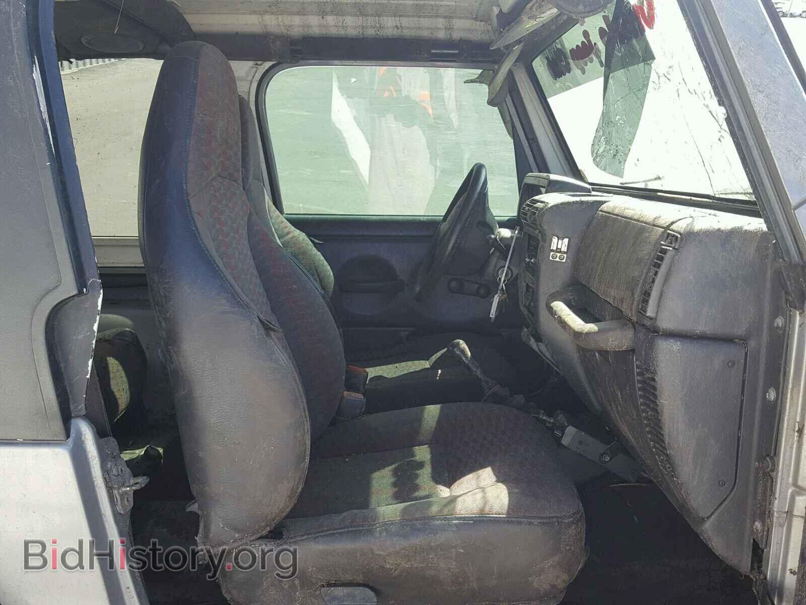 2000 JEEP WRANGLER - VIN: 1J4FA29P4YP767916 - Фото 5