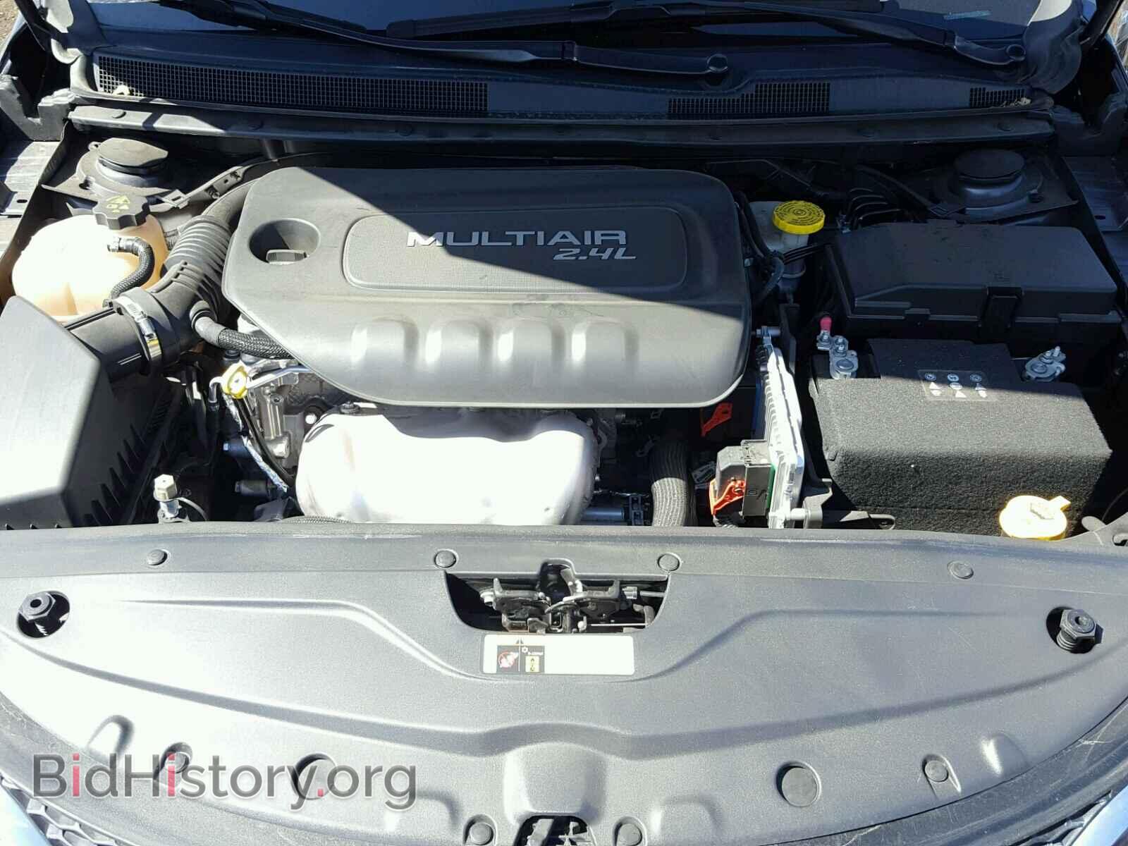 2016 CHRYSLER 200 - VIN: 1C3CCCAB3GN174040 - Фото 7