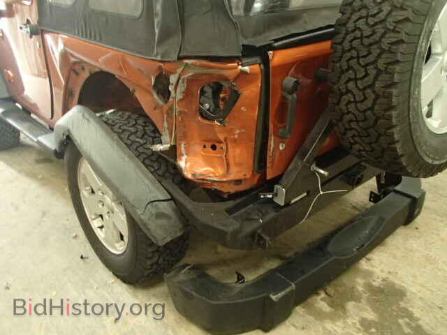 2011 JEEP WRANGLER - VIN: 1J4AA2D17BL537511 - Фото 10