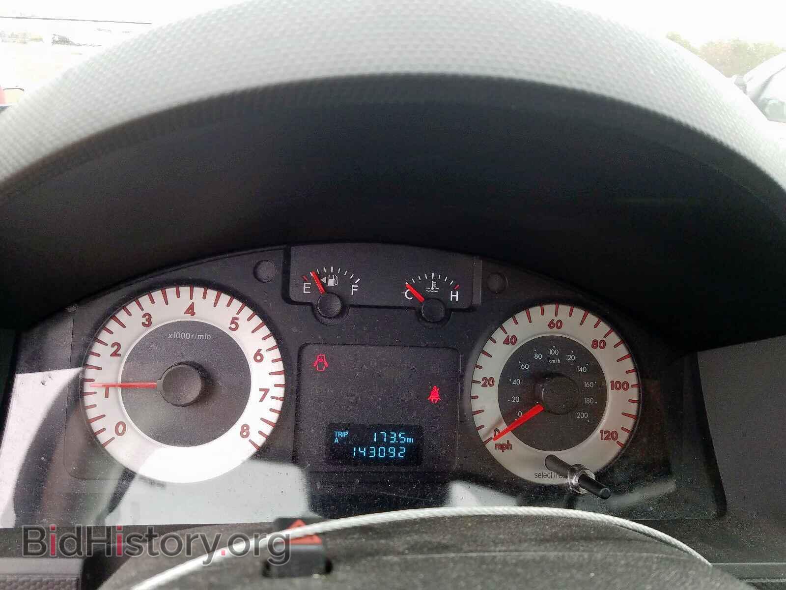 2011 MAZDA TRIBUTE - VIN: 4F2CY9C72BKM02712 - Фото 8