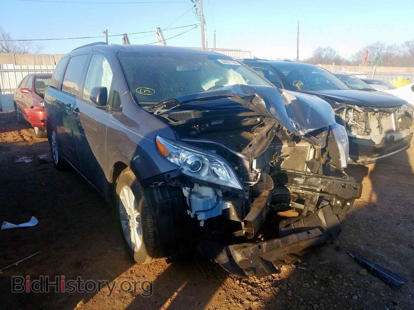 Photo 5TDJK3DC2FS114141 - TOYOTA SIENNA 2015